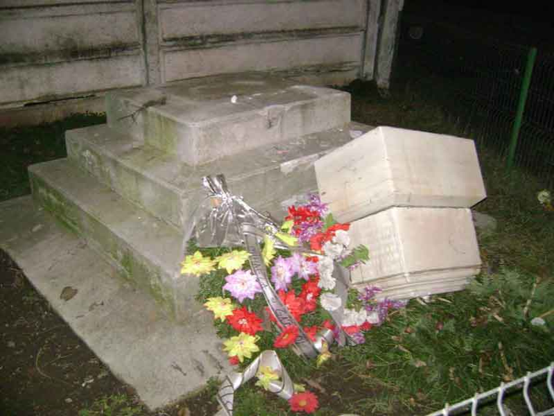 monumentul eroilor balaceanca 14 ianuarie 2010